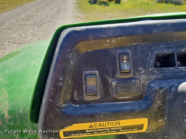 image for item MH9363 2003 John Deere Gator 4x2  utility vehicle