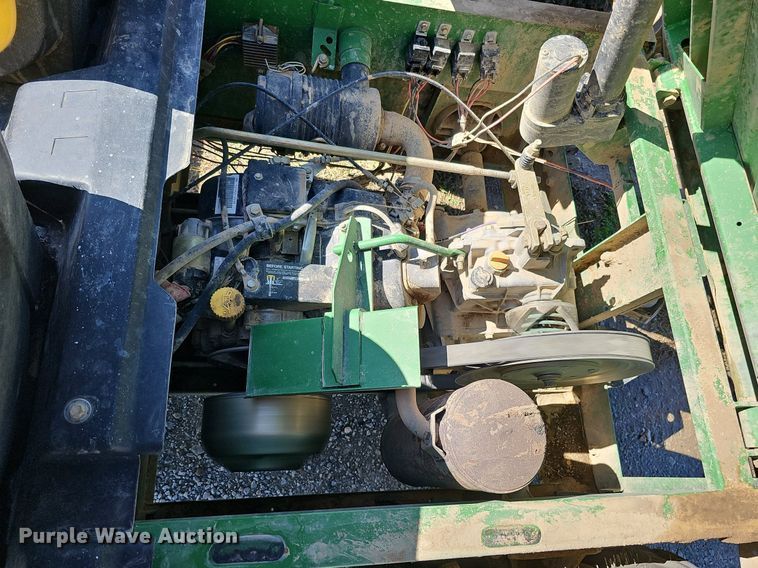 image for item MH9363 2003 John Deere Gator 4x2  utility vehicle