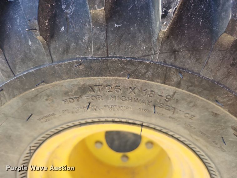 image for item MH9363 2003 John Deere Gator 4x2  utility vehicle