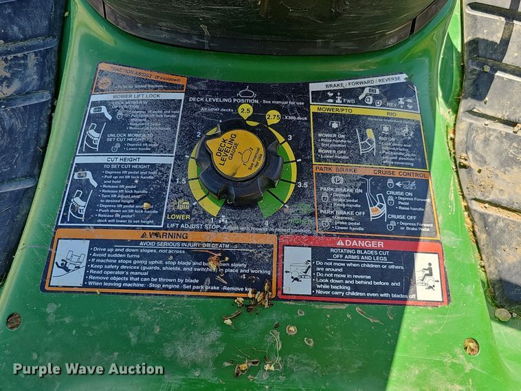 image for item MH9364 2011 John Deere X324  lawn mower