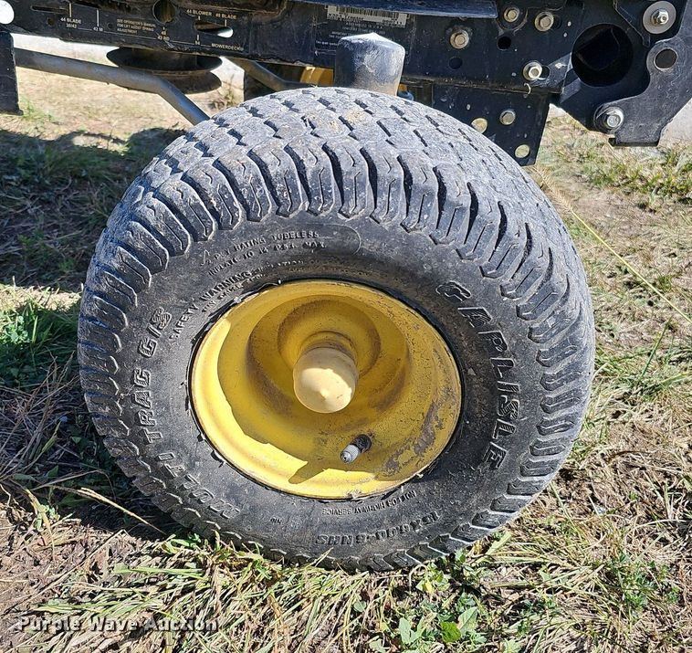 image for item MH9364 2011 John Deere X324  lawn mower