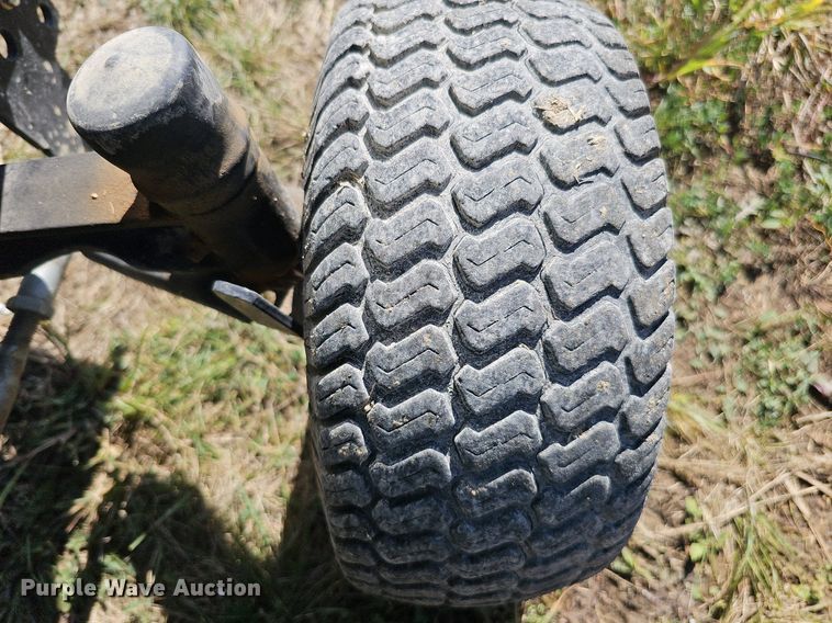 image for item MH9364 2011 John Deere X324  lawn mower