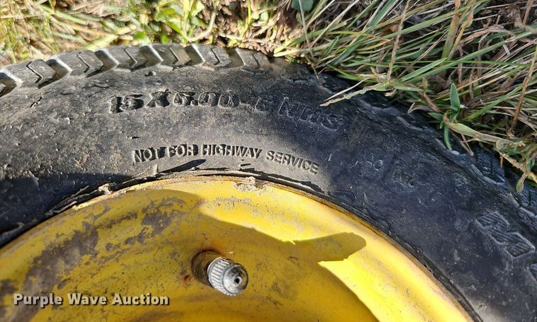 image for item MH9364 2011 John Deere X324  lawn mower