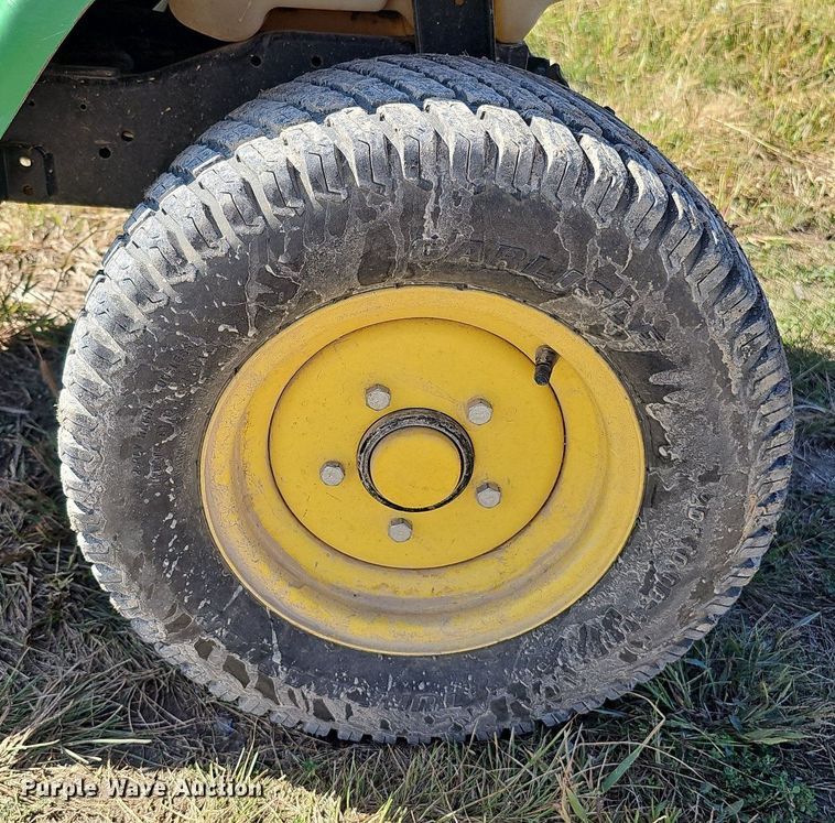 image for item MH9364 2011 John Deere X324  lawn mower