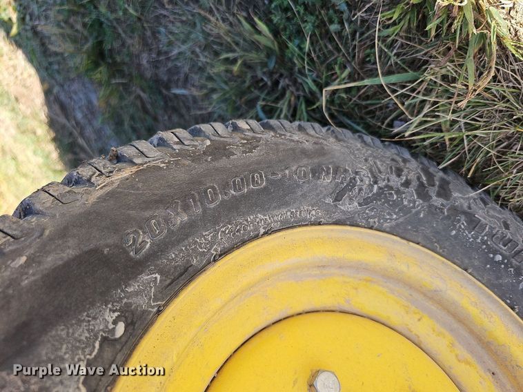 image for item MH9364 2011 John Deere X324  lawn mower