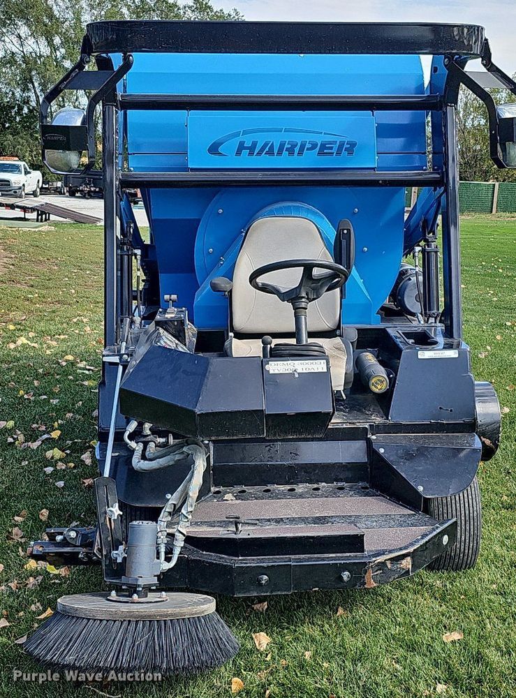 image for item MH9367 Harper Goossen Turbo Vac 30D  turf vac