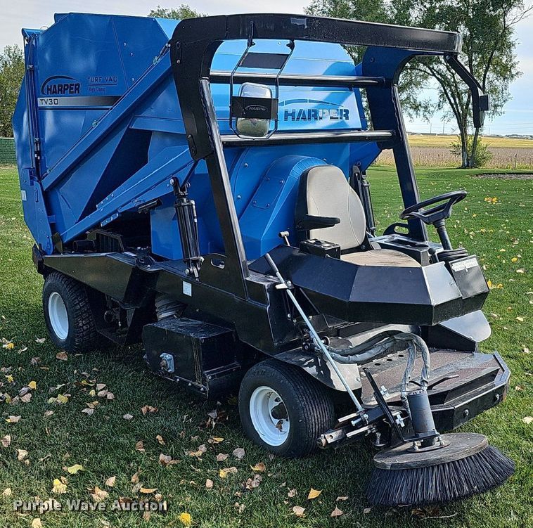 image for item MH9367 Harper Goossen Turbo Vac 30D  turf vac