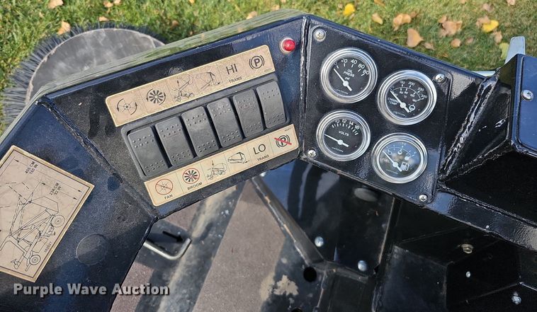 image for item MH9367 Harper Goossen Turbo Vac 30D  turf vac