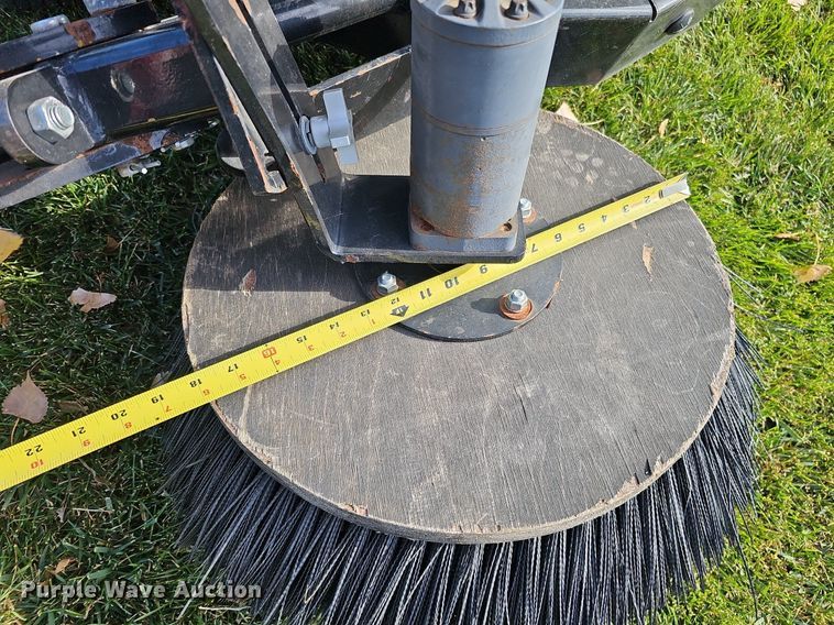 image for item MH9367 Harper Goossen Turbo Vac 30D  turf vac