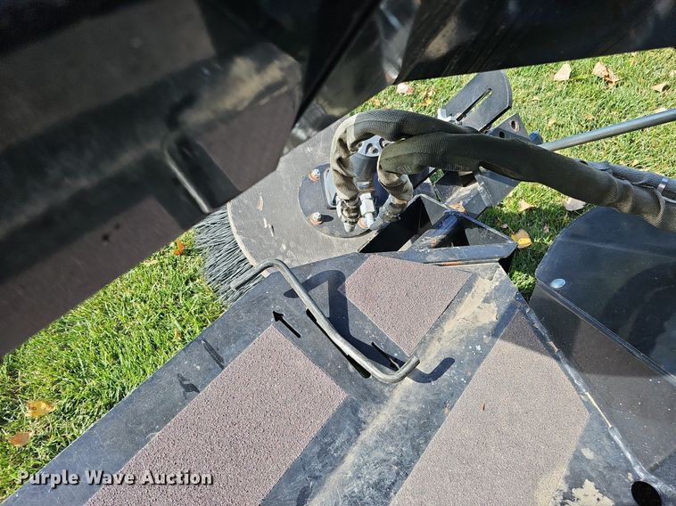 image for item MH9367 Harper Goossen Turbo Vac 30D  turf vac