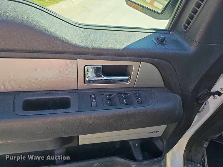 image for item MH9368 2011 Ford F150 Lariat  SuperCrew pickup truck