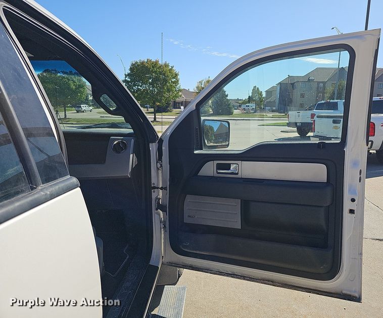 image for item MH9368 2011 Ford F150 Lariat  SuperCrew pickup truck