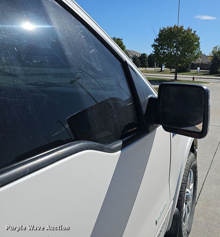 image for item MH9370 2011 Ford F150 Lariat  SuperCrew pickup truck