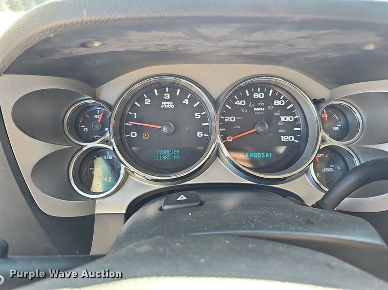 image for item MH9371 2008 Chevrolet Silverado  Crew Cab pickup truck