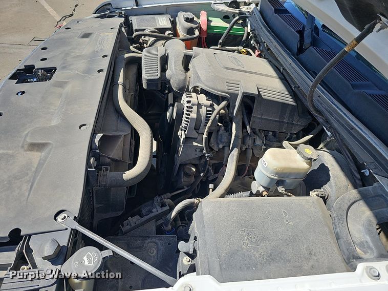 image for item MH9371 2008 Chevrolet Silverado  Crew Cab pickup truck