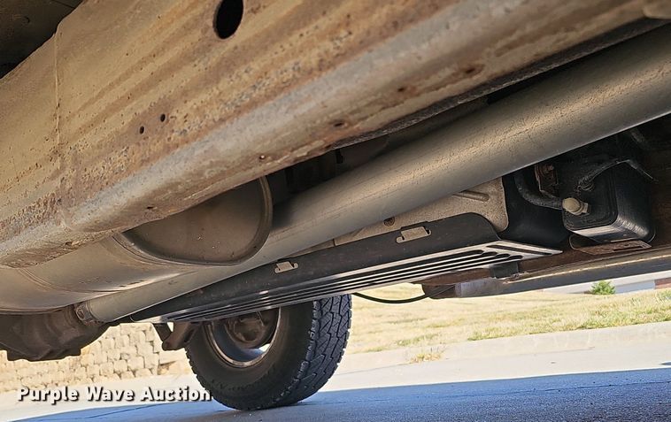 image for item MH9371 2008 Chevrolet Silverado  Crew Cab pickup truck