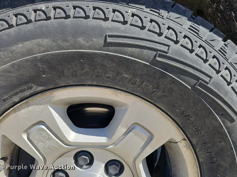 image for item MH9371 2008 Chevrolet Silverado  Crew Cab pickup truck