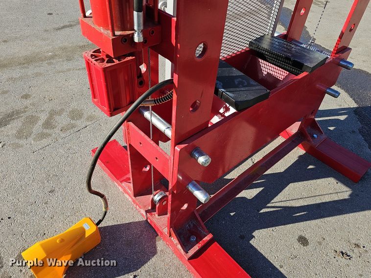 image for item MH9378 Hydraulic press