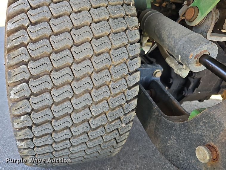 image for item MH9392 John Deere 1435 Series II  lawn mower