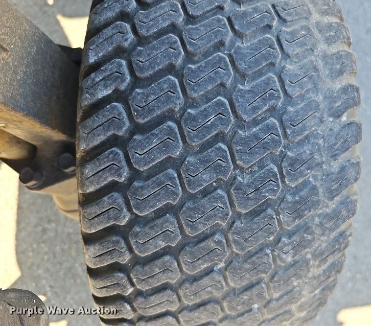 image for item MH9392 John Deere 1435 Series II  lawn mower