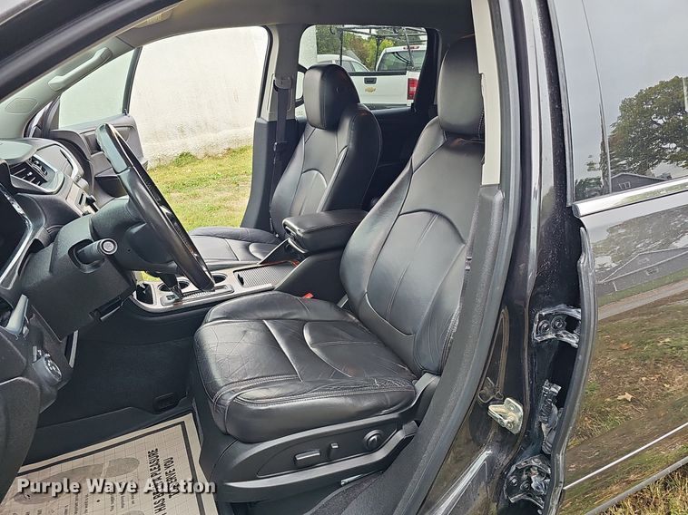 image for item MH9405 2014 Chevrolet Traverse LT  SUV