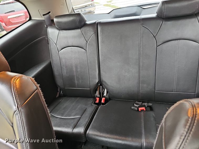 image for item MH9405 2014 Chevrolet Traverse LT  SUV