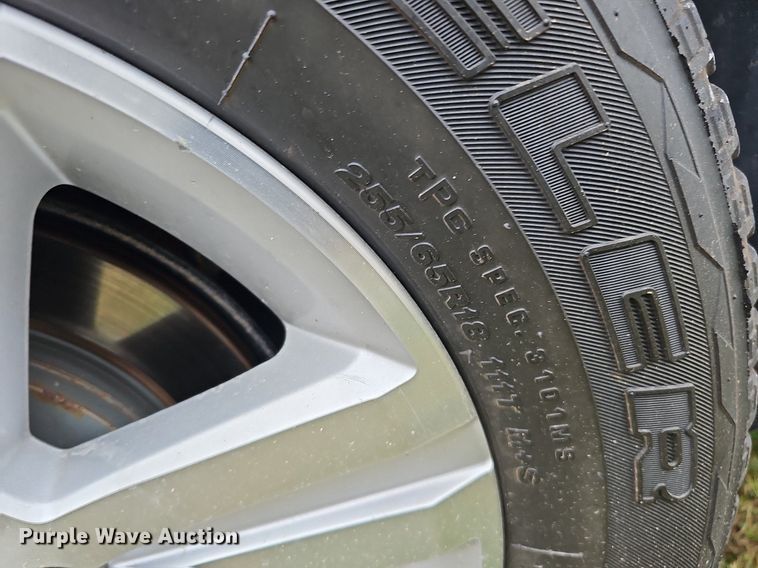 image for item MH9405 2014 Chevrolet Traverse LT  SUV