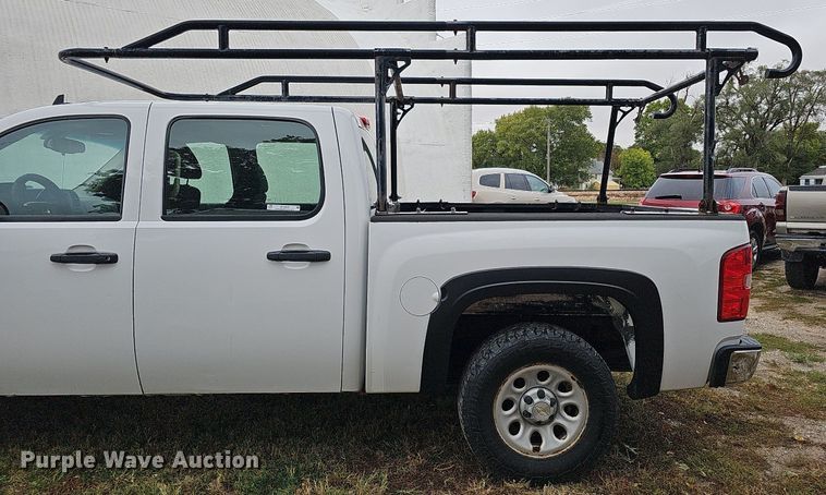 image for item MH9406 2008 Chevrolet Silverado 1500  Crew Cab pickup truck