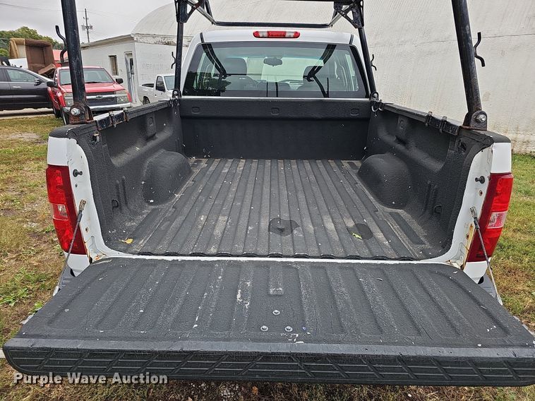 image for item MH9406 2008 Chevrolet Silverado 1500  Crew Cab pickup truck