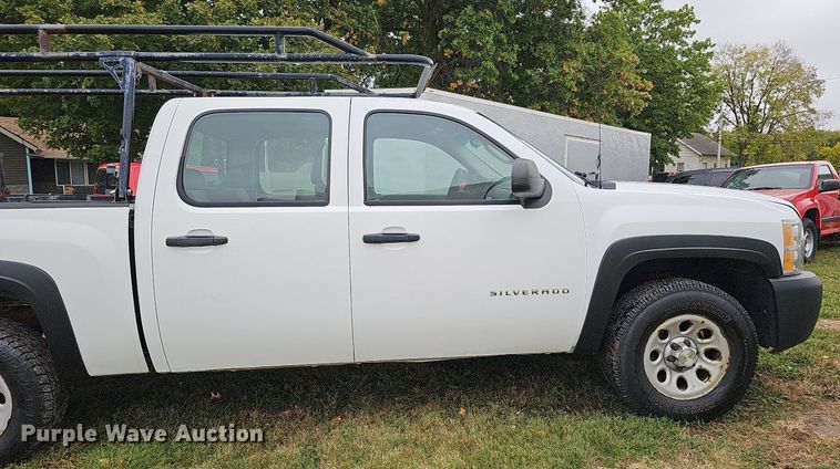 image for item MH9406 2008 Chevrolet Silverado 1500  Crew Cab pickup truck