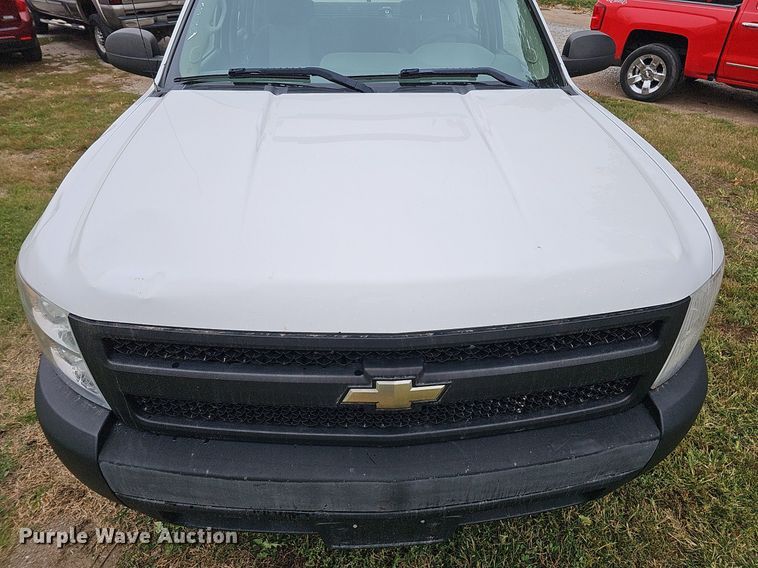 image for item MH9406 2008 Chevrolet Silverado 1500  Crew Cab pickup truck