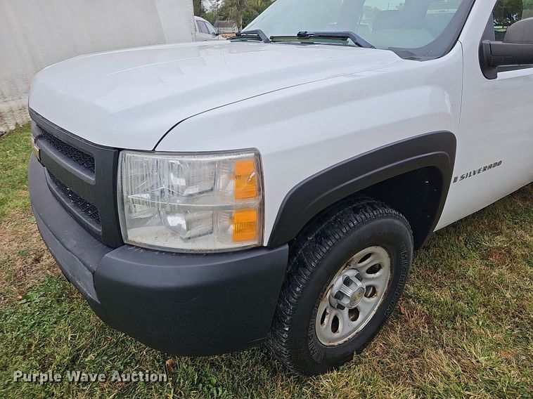 image for item MH9406 2008 Chevrolet Silverado 1500  Crew Cab pickup truck