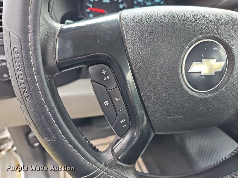 image for item MH9406 2008 Chevrolet Silverado 1500  Crew Cab pickup truck