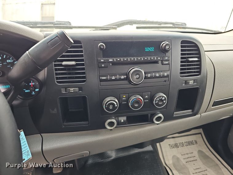 image for item MH9406 2008 Chevrolet Silverado 1500  Crew Cab pickup truck