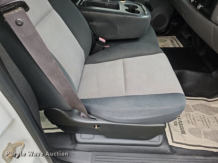 image for item MH9406 2008 Chevrolet Silverado 1500  Crew Cab pickup truck