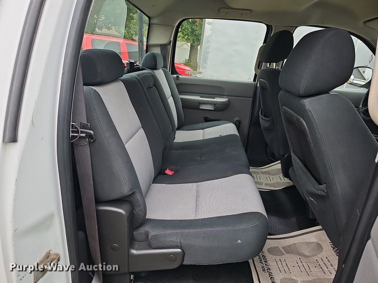 image for item MH9406 2008 Chevrolet Silverado 1500  Crew Cab pickup truck