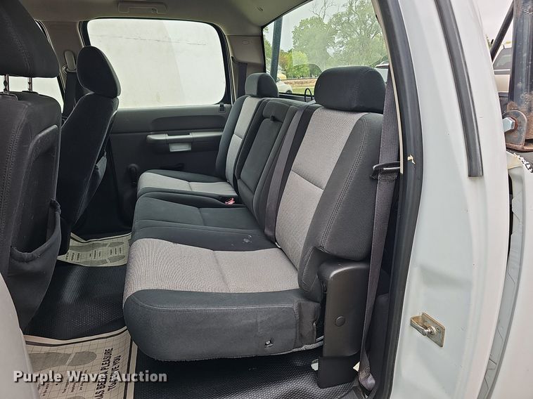 image for item MH9406 2008 Chevrolet Silverado 1500  Crew Cab pickup truck