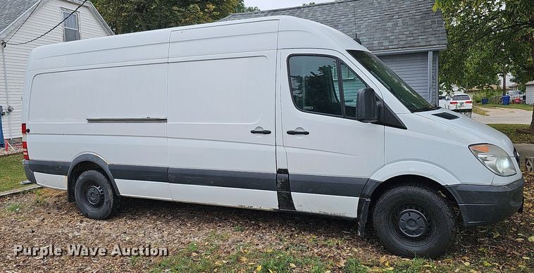 image for item MH9407 2011 Mercedes Benz Sprinter 2500  delivery van