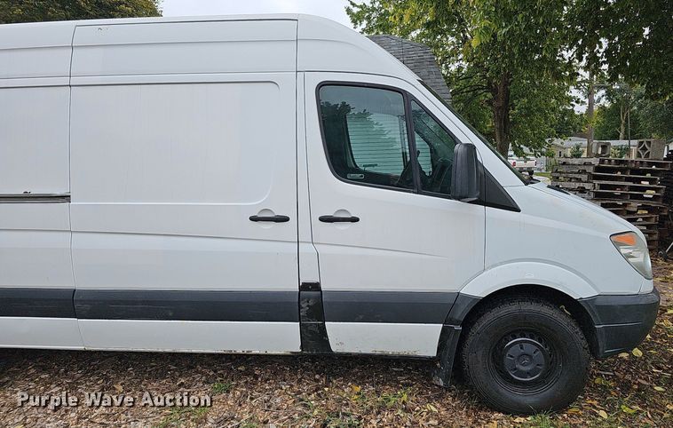 image for item MH9407 2011 Mercedes Benz Sprinter 2500  delivery van