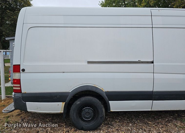 image for item MH9407 2011 Mercedes Benz Sprinter 2500  delivery van