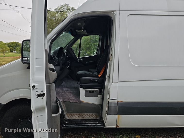 image for item MH9407 2011 Mercedes Benz Sprinter 2500  delivery van