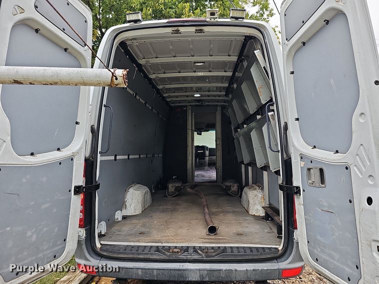 image for item MH9407 2011 Mercedes Benz Sprinter 2500  delivery van