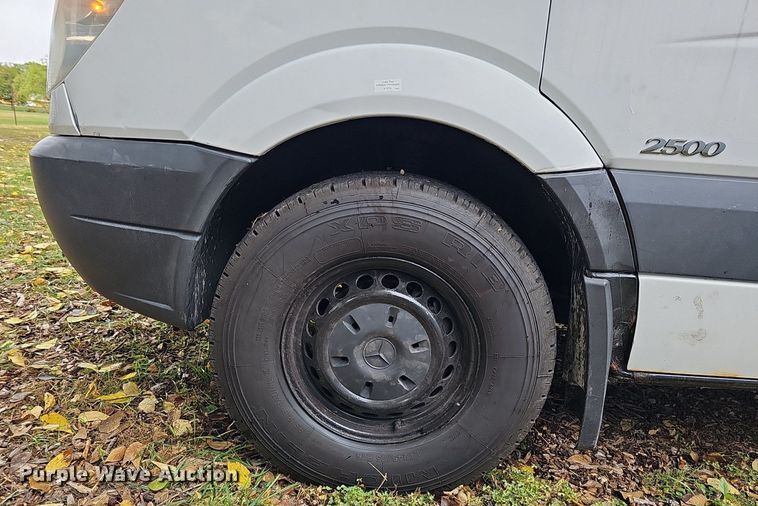 image for item MH9407 2011 Mercedes Benz Sprinter 2500  delivery van