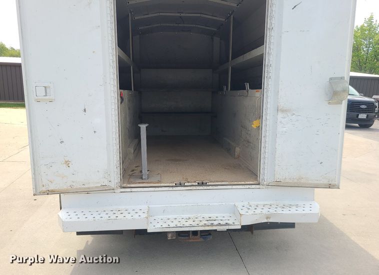 image for item MJ9374 2015 Ford E350 Super Duty  utility van