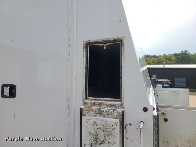 image for item MJ9374 2015 Ford E350 Super Duty  utility van