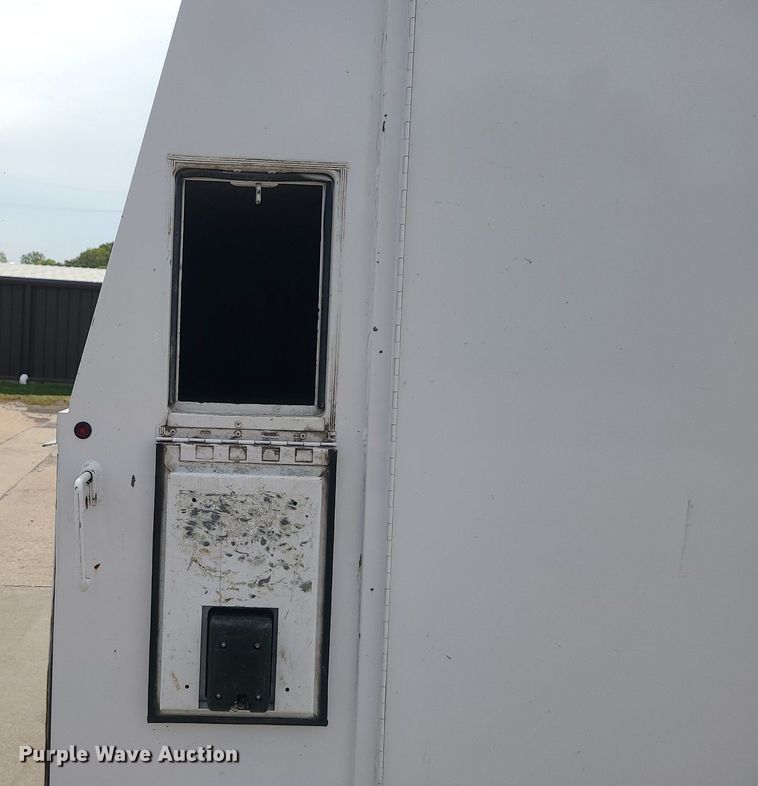 image for item MJ9374 2015 Ford E350 Super Duty  utility van