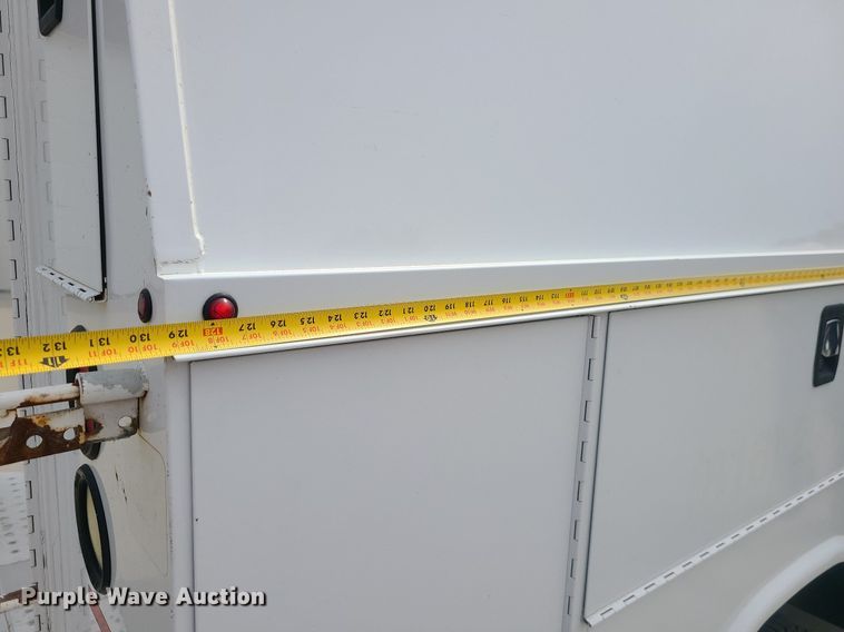 image for item MJ9374 2015 Ford E350 Super Duty  utility van