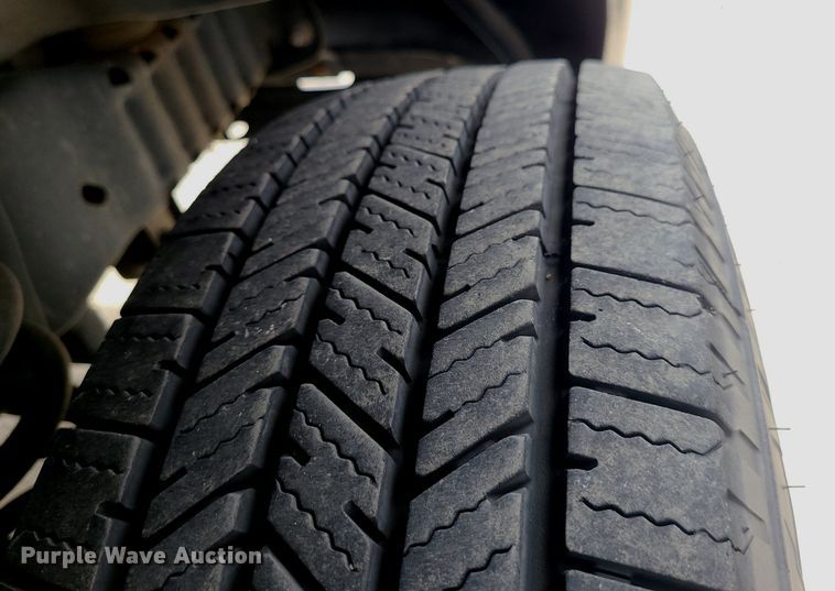 image for item MJ9374 2015 Ford E350 Super Duty  utility van