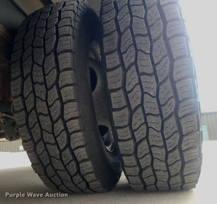 image for item MJ9374 2015 Ford E350 Super Duty  utility van