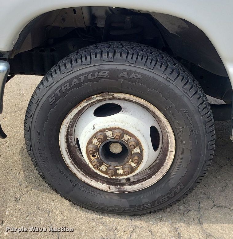 image for item MJ9374 2015 Ford E350 Super Duty  utility van